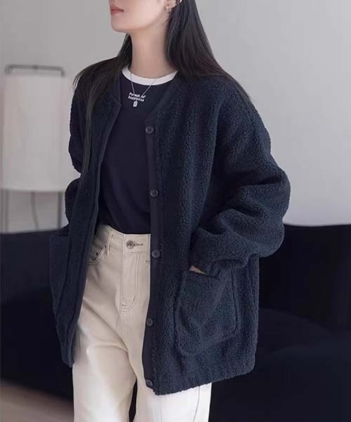 gossip!ロサンゼルス(ゴシップロサンゼルス)の「Y2K ゆるシルエット ボアブルゾン ボアカーディガン(その他アウター・レディース・ネイビー・FREE)」の4枚目の写真
