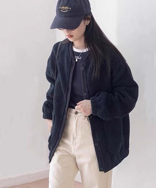 gossip!ロサンゼルス(ゴシップロサンゼルス)の「Y2K ゆるシルエット ボアブルゾン ボアカーディガン(その他アウター・レディース・ネイビー・FREE)」の7枚目の写真