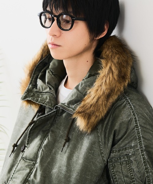 UNIIT(ユニット)の「【UNIIT/ユニット】ヴィンテージナイロンN-2B オーバーサイズ 古着加工 衿ファー(ミリタリージャケット・メンズ・スミクロ/カーキ・X-LARGE/MEDIUM/LARGE)」の2枚目の写真