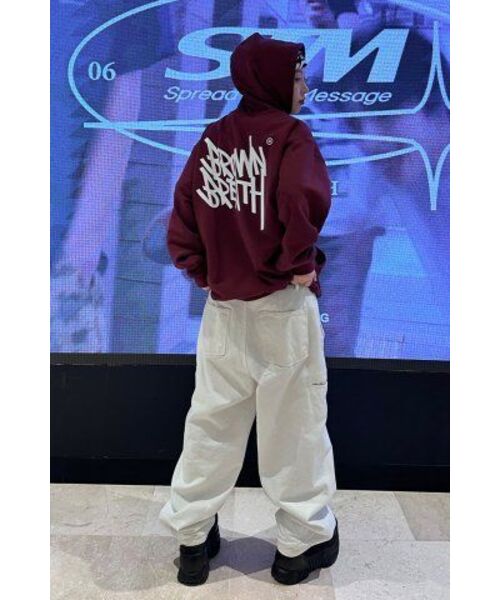 BROWNBREATH(ブラウンブレス)の「TAG OG HOODIE - BURGUNDY(パーカー・レディース・その他・LARGE/MEDIUM/SMALL/X-LARGE/2XL)」の2枚目の写真