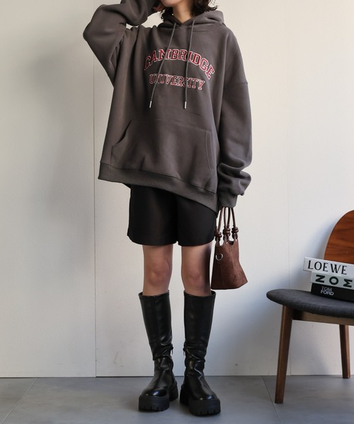 sakishimatokyo（サキシマトーキョー）の「ビッグシルエット刺繍ロゴパーカー/フーディー（パーカー・レディース・グレー/ブルー/チャコール/ネイビー・FREE）」の6枚目の写真