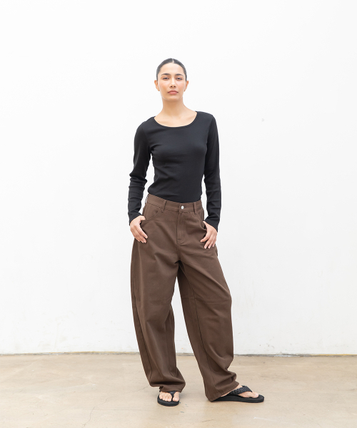 CHAMBROS（チャンブロス）の「カーブド BARREL コットンデニムパンツ[ブラウン]（デニムパンツ・レディース・その他・2XL/X-LARGE/LARGE/MEDIUM/SMALL）」の6枚目の写真