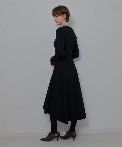 allureville(アルアバイル)の「コンシールフロントマチフレアリブワンピース(ワンピース・レディース・ブラック/ライトグレー/ブルー・2)」の8枚目の写真