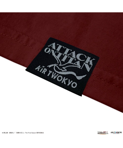 AIR TWOKYO(エアトゥーキョー)の「TVアニメ『進撃の巨人』The Final Season 完結編(後編) イラストTシャツ 5(マフラーを巻いてくれてありがとう)(Tシャツ/カットソー・レディース・バーガンディー・XX-LARGE/X-LARGE/LARGE/MEDIUM/SMALL)」の5枚目の写真