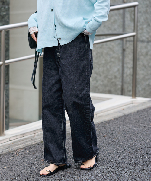 FRAMeWORK（フレームワーク）の「ルーズストレートデニムパンツ（デニムパンツ・レディース・ネイビー/ホワイト・36/38/40）」の3枚目の写真