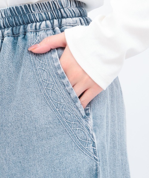 チチカカ(チチカカ)の「ライトオンスデザインステッチパンツ(その他パンツ・レディース・ライトブルー/ブラック・FREE)」の16枚目の写真
