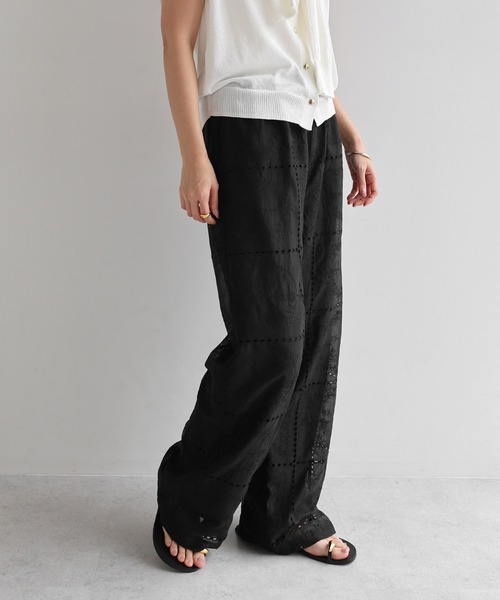 andme(アンドミー)の「【新色追加】パッチワーク風刺繍イージーワイドパンツ(その他パンツ・レディース・オフホワイト/ブラック/ブラウン・L/M)」の5枚目の写真