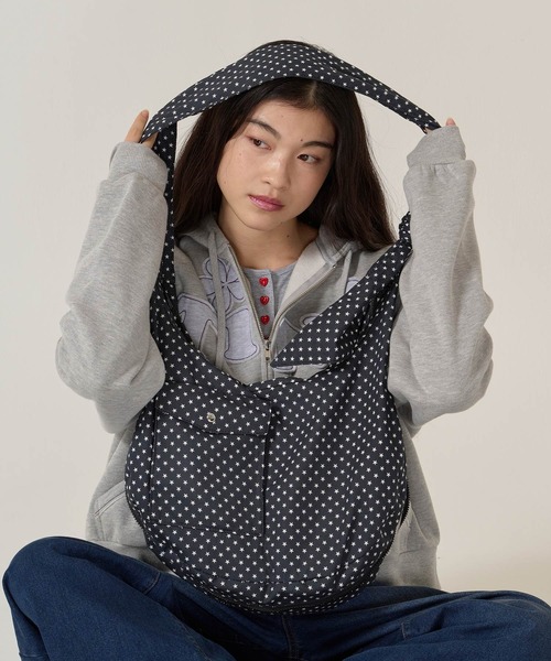 TINA:JOJUN(ティーナジョジュン)の「マチ付き ビッグ ショルダーバッグ TINA:JOJUN(ショルダーバッグ・レディース・ブラック/ピンク・F)」の12枚目の写真