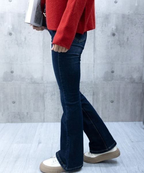 Miniministore(ミニミニストア)の「セミフレアデニムパンツ レディース 美脚(デニムパンツ・レディース・インディゴブルー・S/M/L/XL/XS)」の11枚目の写真