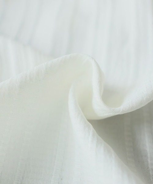 antiqua(アンティカ)の「ギャザー 2way シャーリング シャツ(シャツ/ブラウス・レディース・ホワイト/ブラック・ONESIZE)」の19枚目の写真