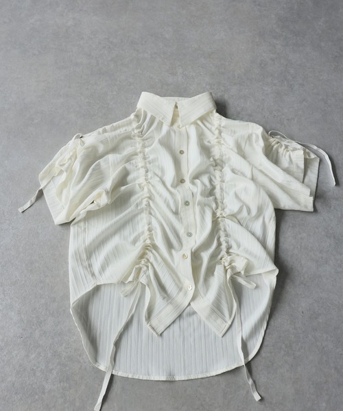 antiqua(アンティカ)の「ギャザー 2way シャーリング シャツ(シャツ/ブラウス・レディース・ホワイト/ブラック・ONESIZE)」の16枚目の写真