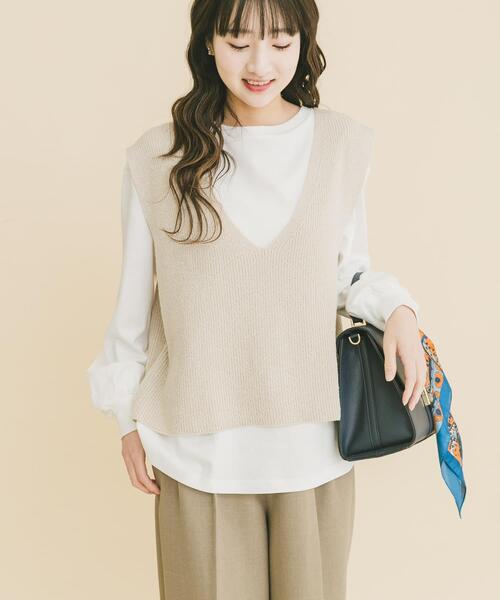 ITEMS URBANRESEARCH(アイテムズ アーバンリサーチ)の「ニットベスト×ボリュームスリーブカットソー(ベスト・レディース・ライトベージュ/グレー系その他/ブラック・FREE)」の6枚目の写真