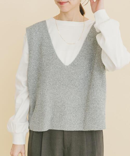 ITEMS URBANRESEARCH(アイテムズ アーバンリサーチ)の「ニットベスト×ボリュームスリーブカットソー(ベスト・レディース・ライトベージュ/グレー系その他/ブラック・FREE)」の21枚目の写真