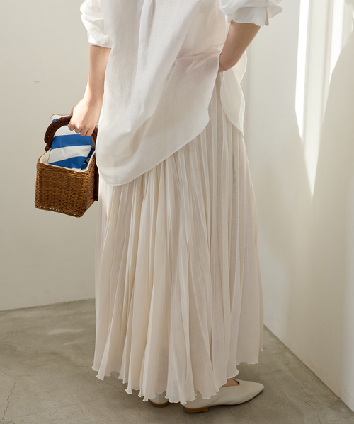IENA（イエナ）の「シアーメッシュプリーツスカート（スカート・レディース・アイボリー/キャメル・36/38）」の7枚目の写真