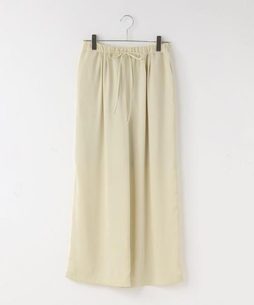 LOWRYS FARM(ローリーズファーム)の「ストレッチサテンイージーパンツ 639649(その他パンツ・レディース・ブラック/アイボリー/イエロー/グリーン・LARGE/MEDIUM)」の4枚目の写真