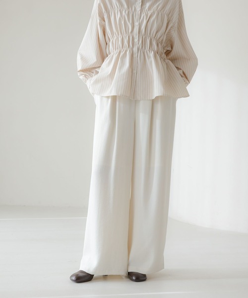 LOWRYS FARM(ローリーズファーム)の「ストレッチサテンイージーパンツ 639649(その他パンツ・レディース・ブラック/アイボリー/イエロー/グリーン・LARGE/MEDIUM)」の2枚目の写真