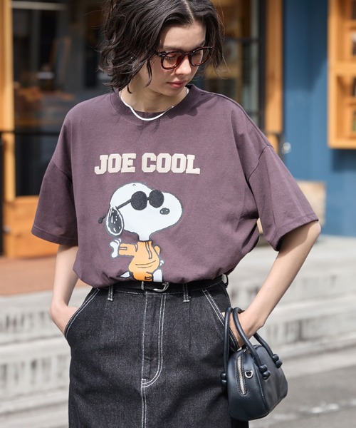 PEANUTS(ピーナッツ)の「【PEANUTS / SNOOPY】別注 ピーナッツ スヌーピー モチーフデザイン 刺繍プリント オーバーサイズ半袖Tシャツ(Tシャツ/カットソー・レディース・ホワイト系/ホワイト系2/オフホワイト/ブラック系2/スミクロ/ブラック系/ブラウン・M/L)」の7枚目の写真