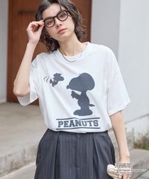 PEANUTS（ピーナッツ）の「【PEANUTS   SNOOPY】別注 ピーナッツ スヌーピー モチーフデザイン 刺繍プリント オーバーサイズ半袖Tシャツ（Tシャツ/カットソー）」