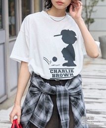 PEANUTS（ピーナッツ）の「【PEANUTS   SNOOPY】別注 ピーナッツ スヌーピー モチーフデザイン 刺繍プリント オーバーサイズ半袖Tシャツ（Tシャツ/カットソー）」