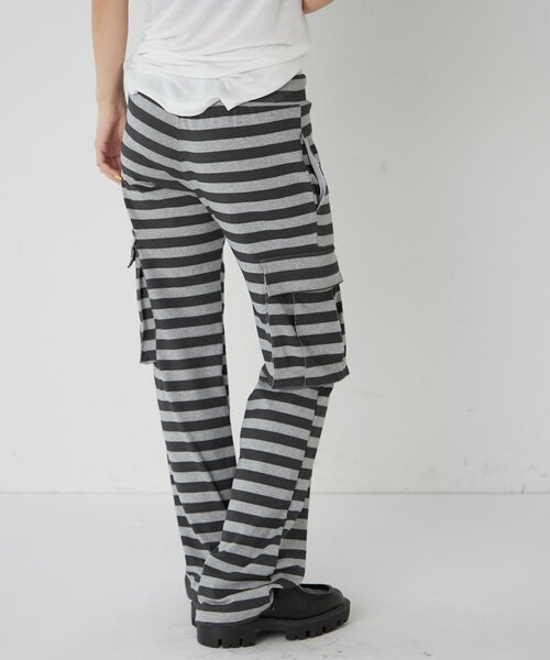 WHO'S WHO gallery（フーズフーギャラリー）の「カットボーダーカーゴパンツ（その他パンツ・レディース・ベージュ/チャコールグレー/グレー・FREE）」の11枚目の写真