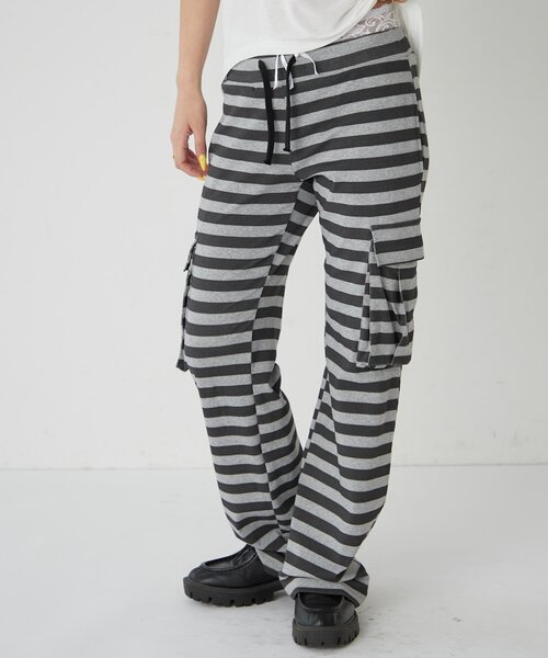 WHO'S WHO gallery（フーズフーギャラリー）の「カットボーダーカーゴパンツ（その他パンツ・レディース・ベージュ/チャコールグレー/グレー・FREE）」の12枚目の写真