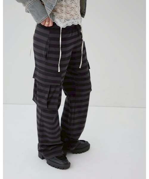 WHO'S WHO gallery（フーズフーギャラリー）の「カットボーダーカーゴパンツ（その他パンツ・レディース・ベージュ/チャコールグレー/グレー・FREE）」の5枚目の写真