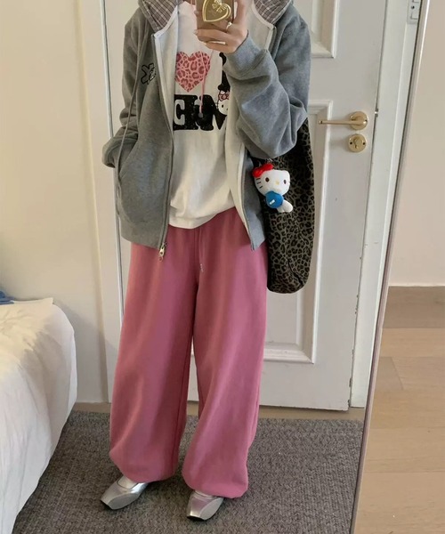 LYEON（リヨン）の「バックハートポケットスウェットパンツ/裏起毛スウェット（スウェットパンツ・レディース・ラベンダー/ネイビー/ピンク/グレー・FREE）」の9枚目の写真
