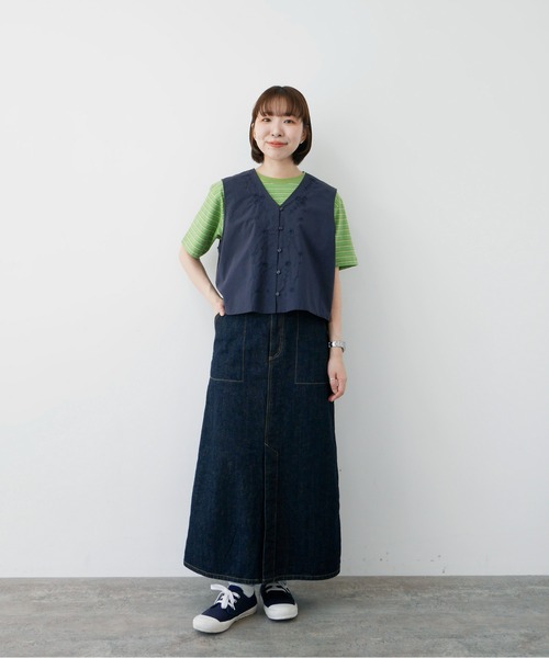 PAR ICI(パーリッシィ)の「お花カットワーク刺繍 ベスト(ベスト・レディース・ホワイト/ネイビー・FREE)」の6枚目の写真