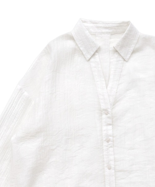 select MOCA(セレクトモカ)の「【ZOZO限定】楊柳シアースキッパーオーバーサイズシャツ(シャツ/ブラウス・レディース・オフホワイト/ブラック・FREE)」の3枚目の写真