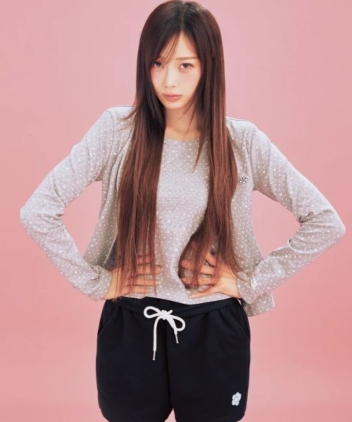 Wacky WiLLy（ワッキーウィリー）の「[GISELLEジゼル着用] WOMEN'S BASIC COTTON ROUND NECK CARDIGAN（カーディガン/ボレロ・レディース・ホワイト/ライトグレー/ネイビー/その他・SMALL/MEDIUM）」の2枚目の写真