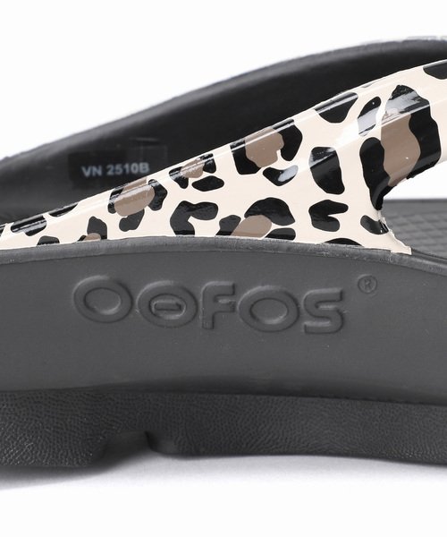 OOFOS(ウーフォス)の「【OOFOS/ウーフォス】OOlala Limited:サンダル(サンダル・レディース・キャメル・25cm/24cm/23cm)」の14枚目の写真
