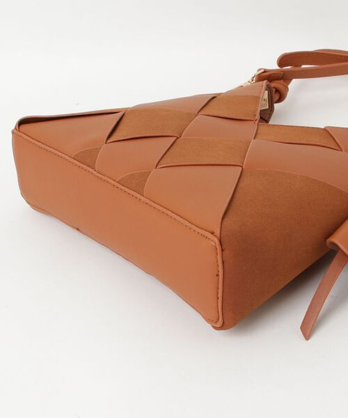 ONE DAY KMC (ワンデイケーエムシー)の「HERB/Intrecciato 2Way Bag/イントレチャートツーウェイバッグ(HB2619000A)(トートバッグ・レディース・ブラック/ダークブラウン/モカ/オリーブ・FREE)」の5枚目の写真