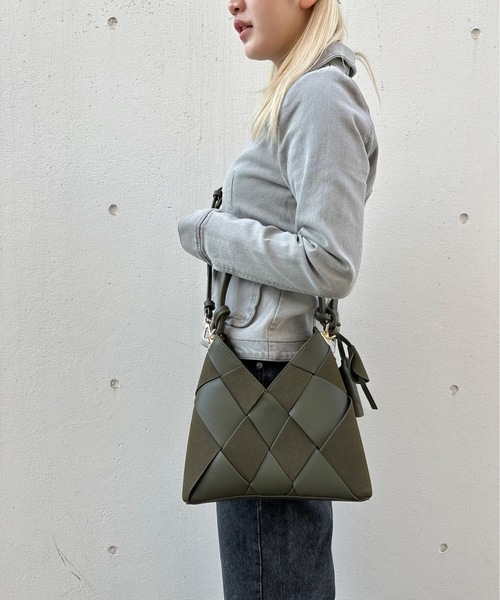 ONE DAY KMC (ワンデイケーエムシー)の「HERB/Intrecciato 2Way Bag/イントレチャートツーウェイバッグ(HB2619000A)(トートバッグ・レディース・ブラック/ダークブラウン/モカ/オリーブ・FREE)」の9枚目の写真