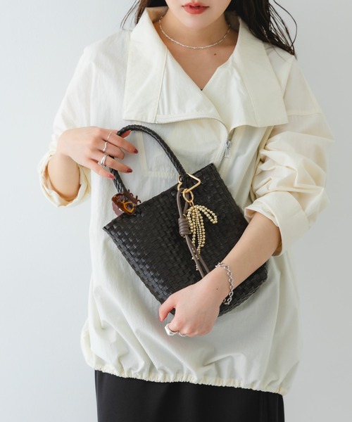 RODE SKO（ロデスコ）の「『縦型』クリップチャームタテナガメルカドバッグ（トートバッグ・レディース・グレー/ピンク/ブラウン系その他・ONE）」の8枚目の写真