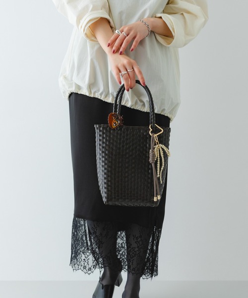 RODE SKO（ロデスコ）の「『縦型』クリップチャームタテナガメルカドバッグ（トートバッグ・レディース・グレー/ピンク/ブラウン系その他・ONE）」の12枚目の写真