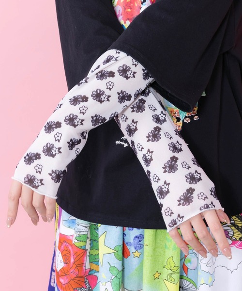 ScoLar（スカラー）の「161635：花ネコ柄チュール切替ロングスリーブTシャツ（Tシャツ/カットソー・レディース・ブラック/グリーン/オフホワイト・M）」の10枚目の写真