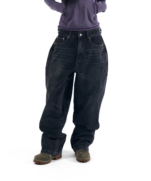 AAKAM（アーカム）の「Stitched Baggy Denim Pants (Black)（デニムパンツ・レディース・その他・1/2）」の2枚目の写真