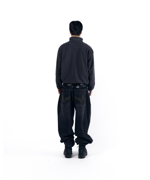 AAKAM（アーカム）の「Stitched Baggy Denim Pants (Black)（デニムパンツ・レディース・その他・1/2）」の14枚目の写真