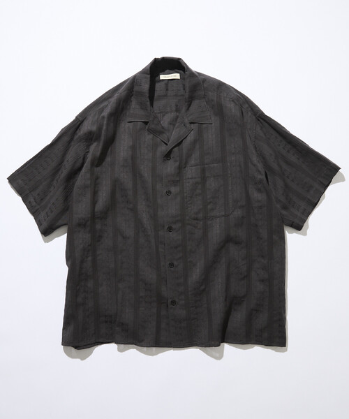 FREAK'S STORE(フリークスストア)の「限定展開 リラックスフィット 総柄 ジャガード オープンカラーシャツ(シャツ/ブラウス・メンズ・ブラウン/ネイビー/チャコールグレー/ブラック・SMALL/MEDIUM/LARGE)」の5枚目の写真