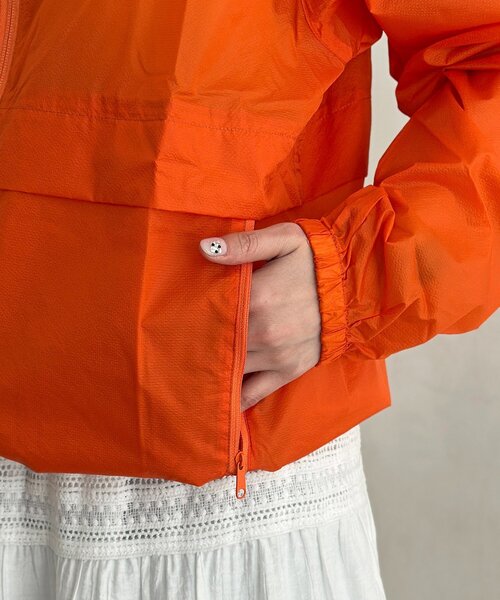 SIERRA DESIGNS（シェラデザイン）の「パッカブルナイロンジャケット（ブルゾン・メンズ・オレンジ/ブラック・FREE）」の13枚目の写真