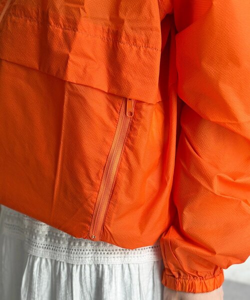 SIERRA DESIGNS（シェラデザイン）の「パッカブルナイロンジャケット（ブルゾン・メンズ・オレンジ/ブラック・FREE）」の14枚目の写真