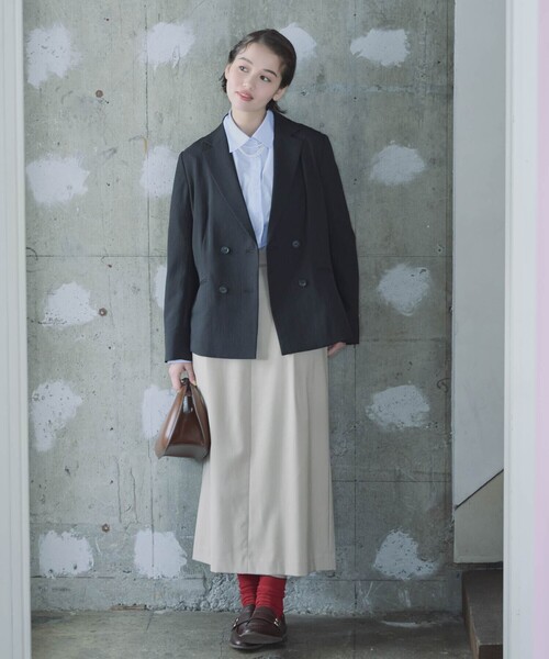 COMME CA ISM(コムサイズム)の「【UVカット・吸汗速乾・接触冷感】kireri ダブルブレストテーラードジャケット/セットアップ対応(テーラードジャケット・レディース・ベージュ/ブラック・SMALL/MEDIUM/LARGE)」の4枚目の写真