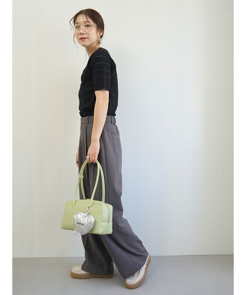 emmi（エミ）の「ハーフスリーブボーダーニット/接触冷感（ニット/セーター・レディース・オフホワイト/ブラック/ライトブルー/ラベンダー・F）」の9枚目の写真