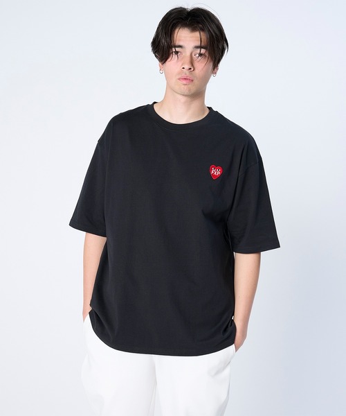FLASH PACKER(フラッシュパッカー)の「FLASH PACKER フラッシュパッカー/ DrySilkyCotton ハート刺繍 ボックスシルエット半袖Tシャツ // XT-HRT(Tシャツ/カットソー・メンズ・ブラック/ベージュ/ホワイト・LARGE/MEDIUM/SMALL/X-LARGE)」の2枚目の写真