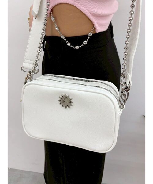 EVRIS(エヴリス)の「【500mlペットボトルが入る】ボールチェーンショルダーBAG(ショルダーバッグ・レディース・ピンク/ブラック/ホワイト・FREE)」の18枚目の写真