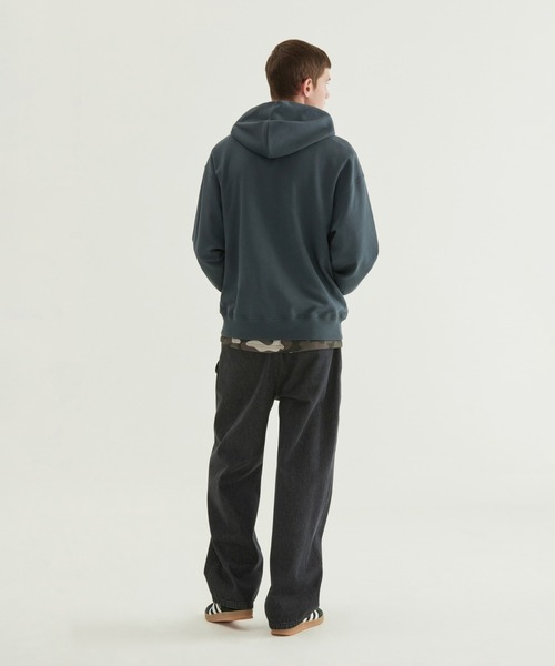 COVERNAT(カバーナット)の「TWO TONE LOGO HOODIE(パーカー・メンズ・オートミール/グレイッシュブルー・XX-LARGE/X-LARGE/LARGE/MEDIUM/SMALL)」の5枚目の写真