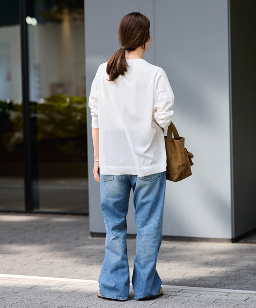 FRAMeWORK（フレームワーク）の「≪一部カラーWEB限定 / 追加≫CO/AceワイドVネックカーディガン（カーディガン/ボレロ・レディース・ブラック/ブルー/モカ/ホワイト・FREE）」の21枚目の写真