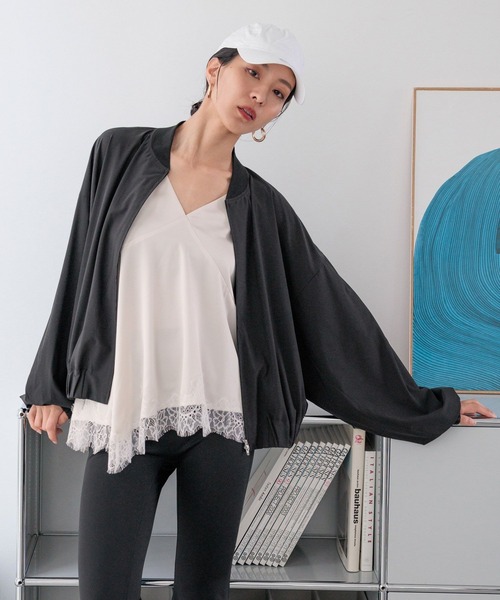 BAYFLOW(ベイフロー)の「【HEREIAM】撥水Comfy ブルゾン(ブルゾン・レディース・ブラック/ライトグレー・FREE)」の2枚目の写真