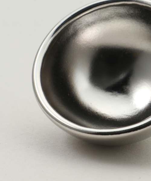 JUSTINE CLENQUET（ジュスティーヌクランケ）の「【JUSTINE CLENQUET/ジャスティーヌ クランケ】 FREJA MEDIUM EARRINGS（両耳）（ピアス（両耳用）・レディース・シルバー・FREE）」の4枚目の写真