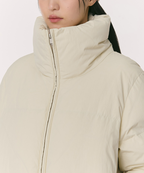 MUSINSA STANDARD WOMAN（ムシンサスタンダードウーマン）の「ウィメンズハイネックミニマルロングダウンパーカー[クリーム]（ダウンジャケット/コート・レディース・その他・SMALL/MEDIUM/LARGE/X-SMALL）」の6枚目の写真
